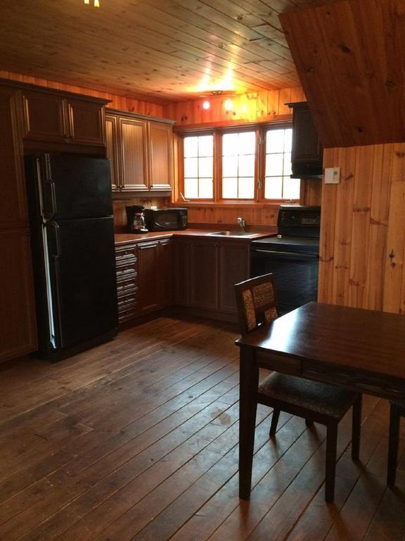 Le Chalet Apartment Shawinigan Bagian luar foto